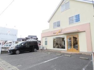 ヘアフィールズ大野城店の外観